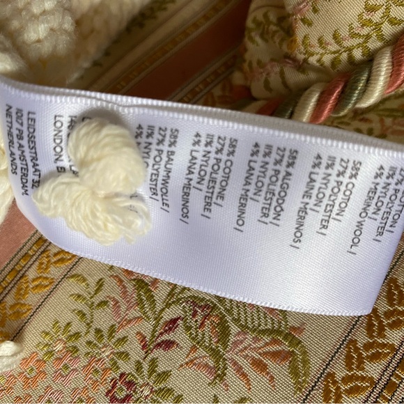 Pilcro Anthropologie Sleeveless Cream Sweater size M new! - Picture 9 of 9